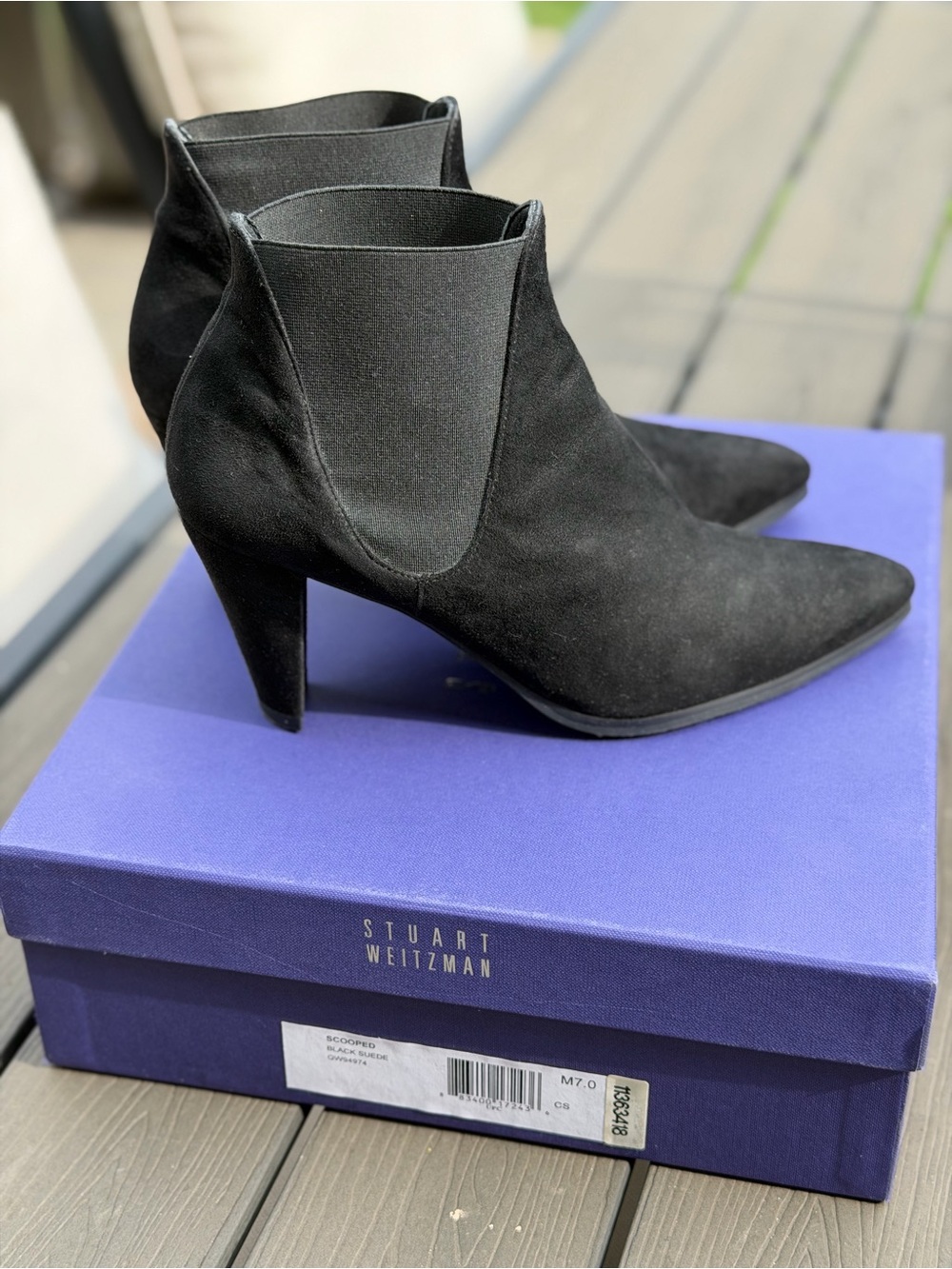 Stuart Weitzman 'Scoop' Chelsea Ankle Boot - BNIB- Size 7